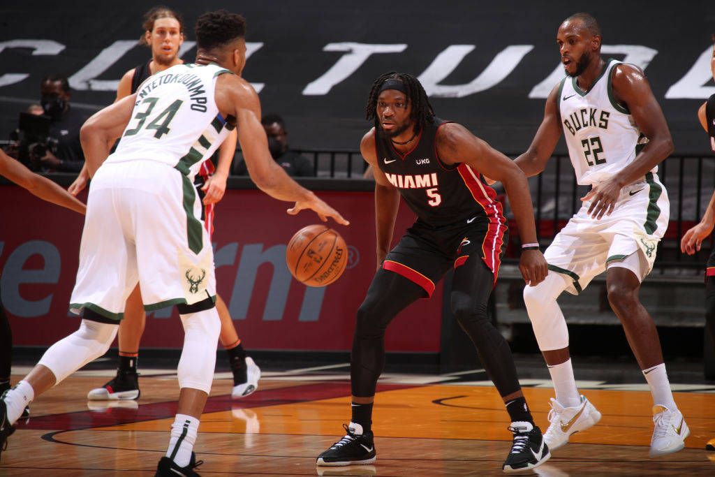  字母哥狂砍六十一分刷新单场得分纪录