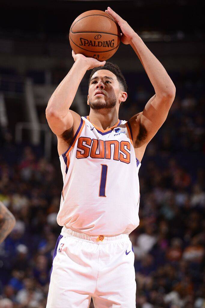  布克四十五分生涯新高，太阳加时力克爵士延续不败金身